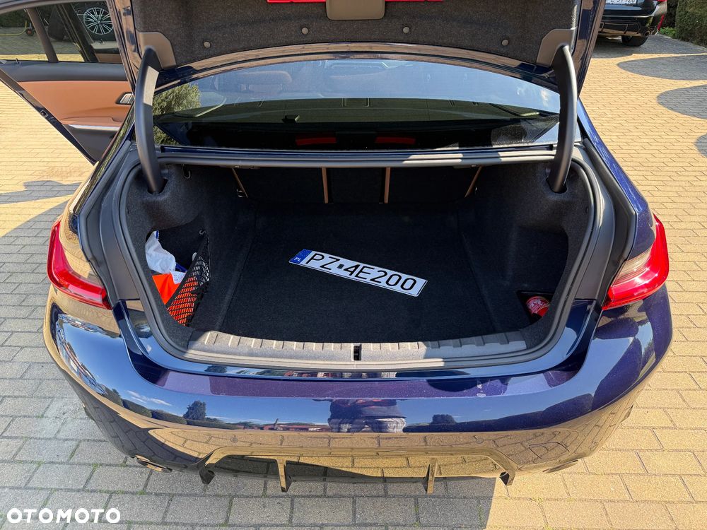 BMW Seria 3 320d xDrive M Sport sport - 18