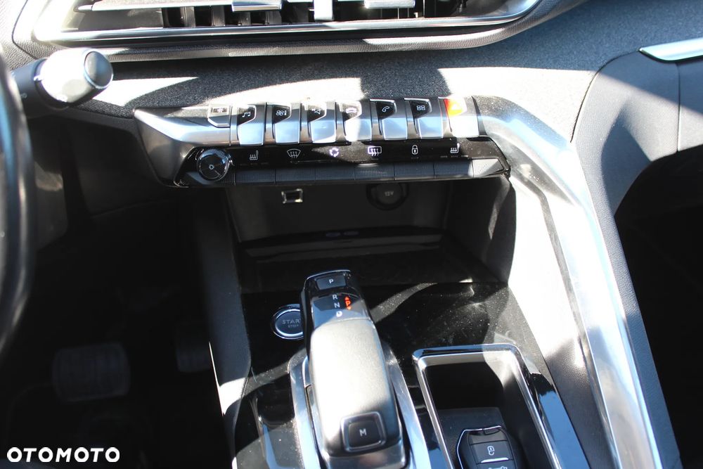 Peugeot 3008 THP 165 EAT6 Stop & Start Allure - 22