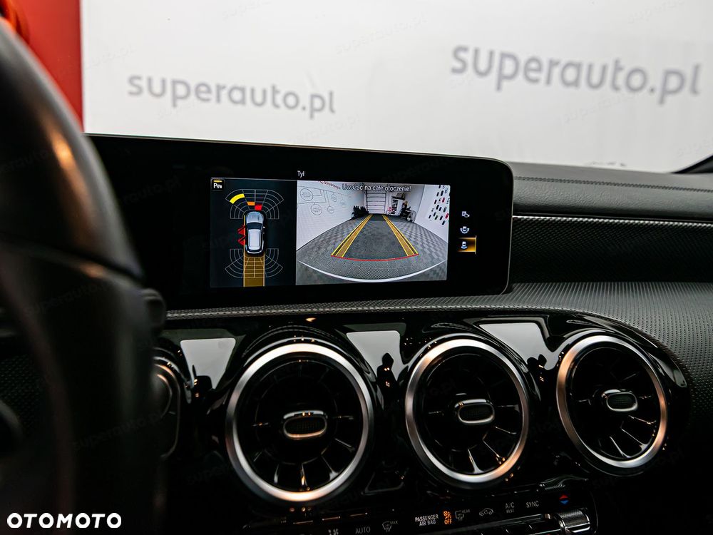 Mercedes-Benz CLA 200 d 8G-DCT - 19