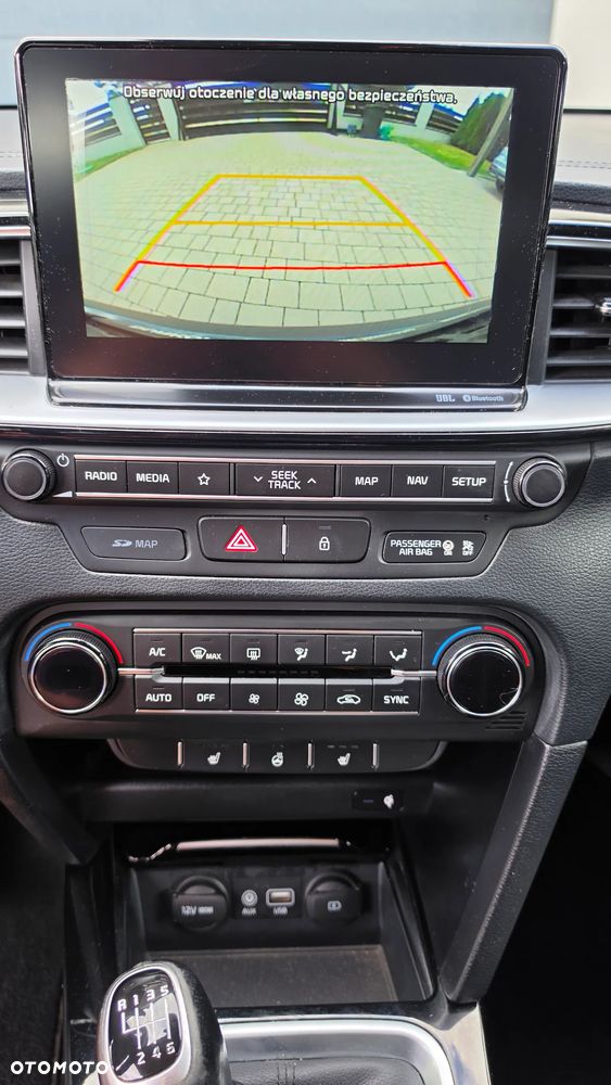 Kia Ceed 1.4 T-GDI L Business Line Plus - 12
