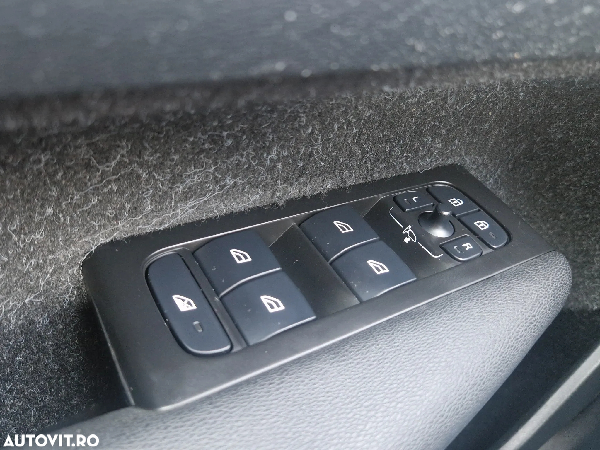 Volvo XC 40 Recharge T5 Twin Engine AT7 Inscription Expression - 21