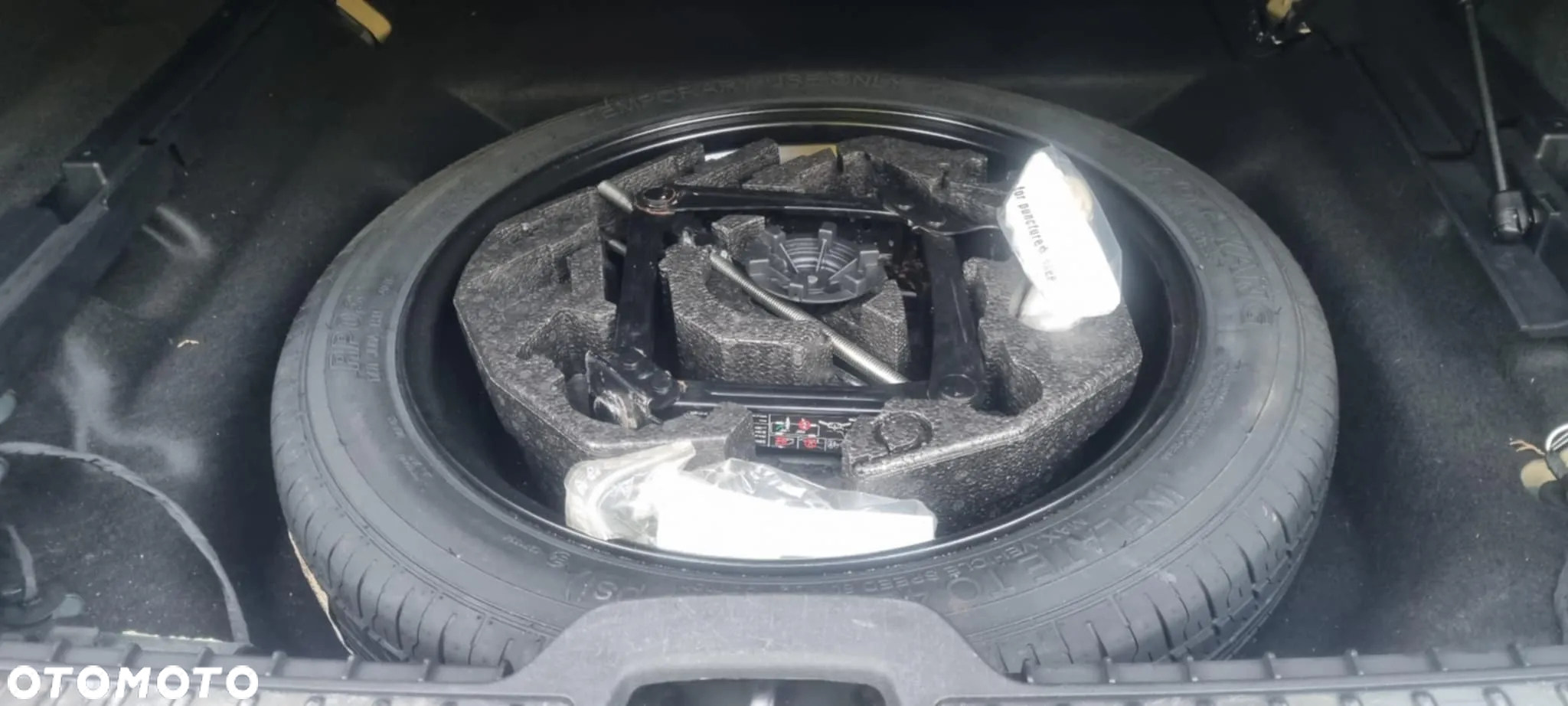Volvo V90 D4 AWD R-Design - 25