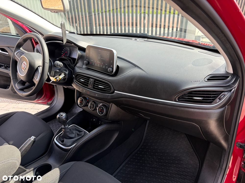 Fiat Tipo 1.4 T-Jet Lounge - 34