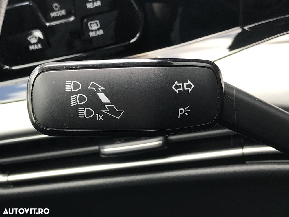 Volkswagen Golf 1.5 TSI ACT Life - 22