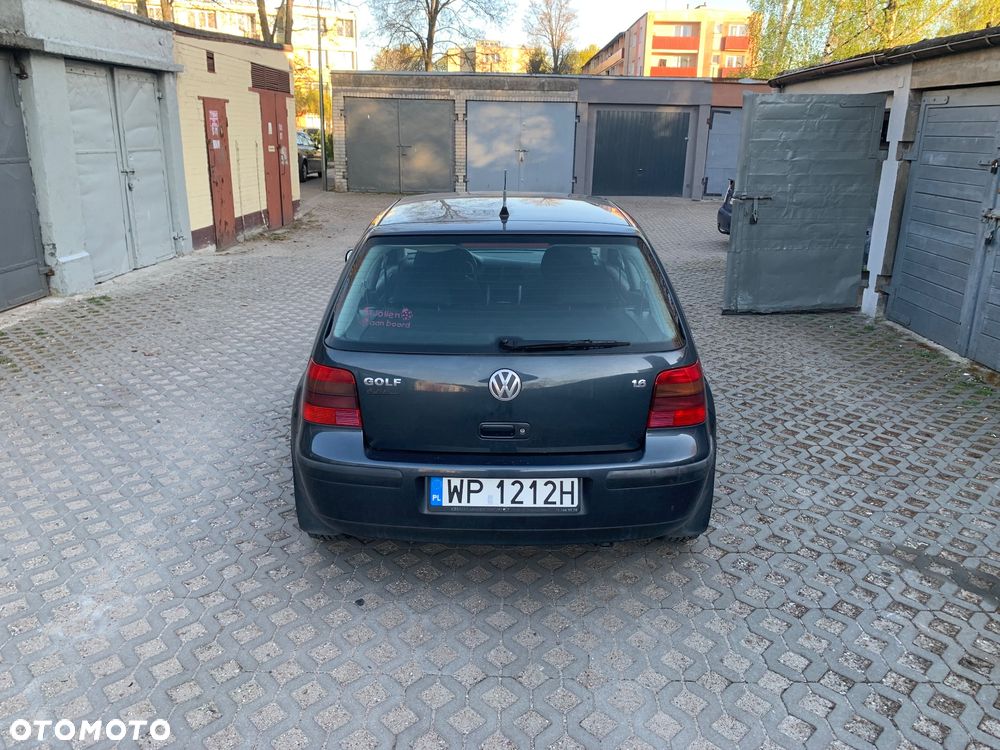 Volkswagen Golf - 5