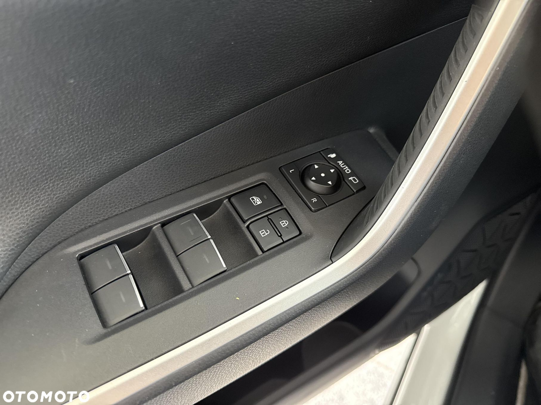 Toyota RAV4 2.5 Hybrid Comfort 4x2 - 20