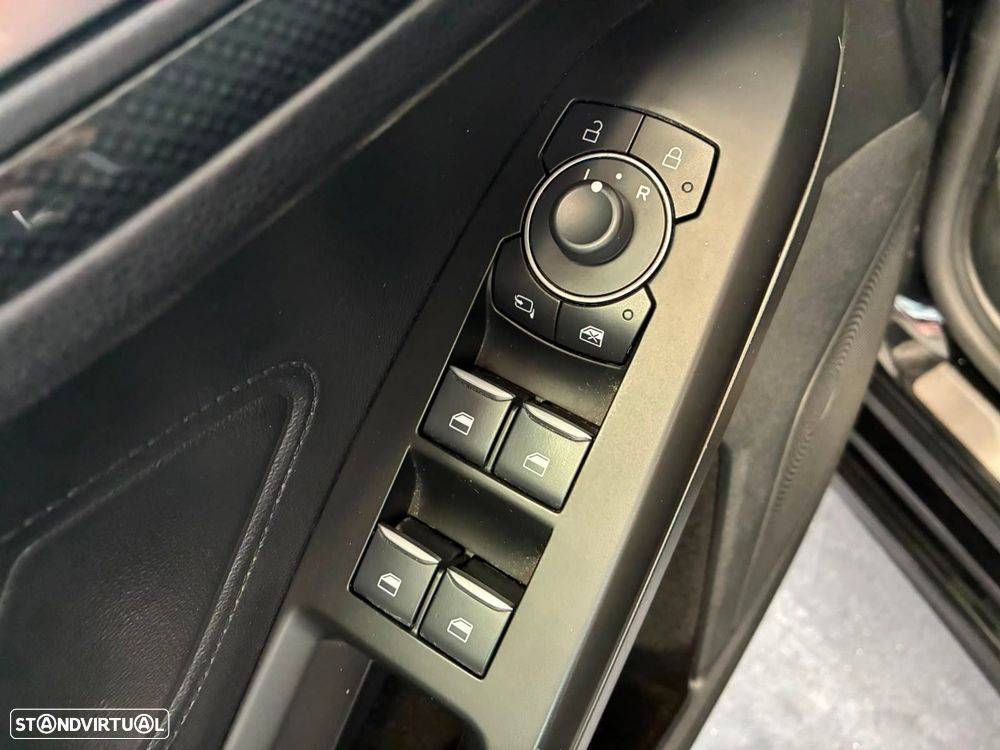 Ford Focus 1.0 EcoBoost MHEV ST-Line X - 17