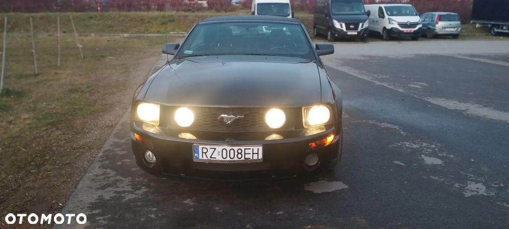 Ford Mustang 4.0 V6 - 8