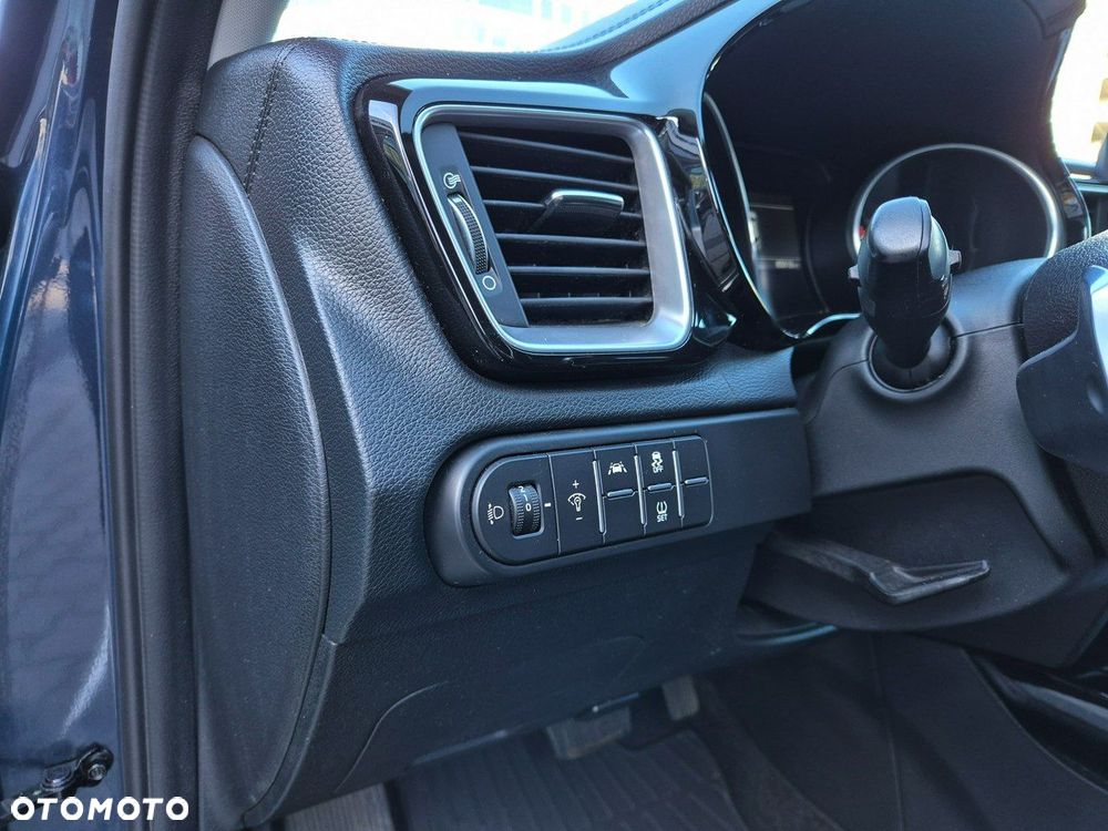Kia XCeed - 11
