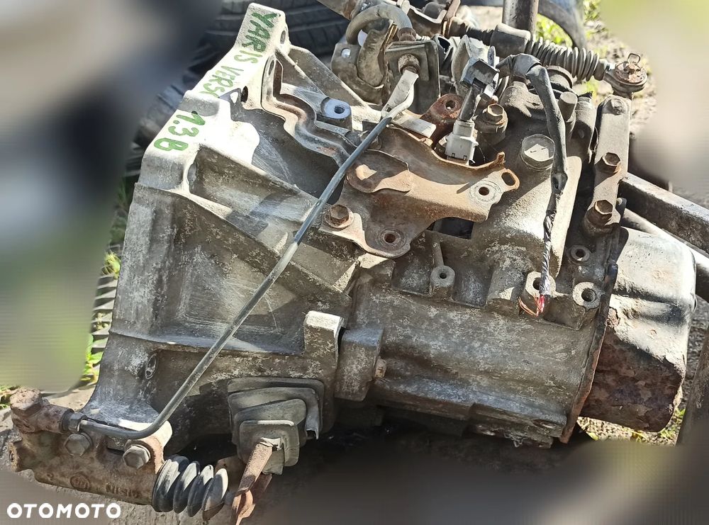 TOYOTA YARIS VERSO I 1.3 B - 4