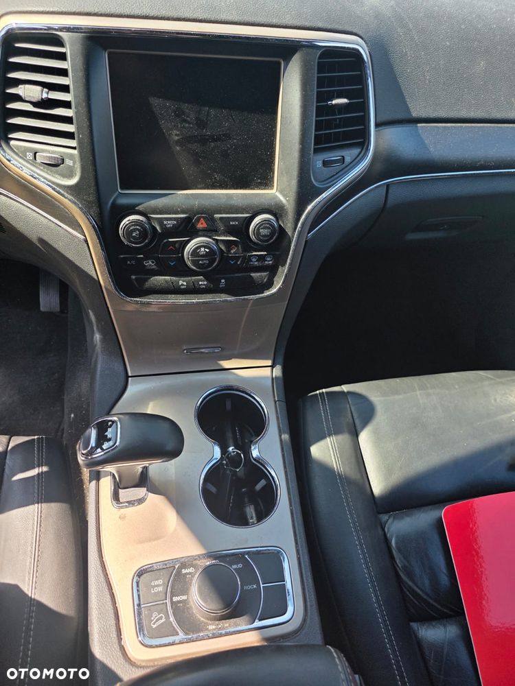 Jeep Grand Cherokee - 22