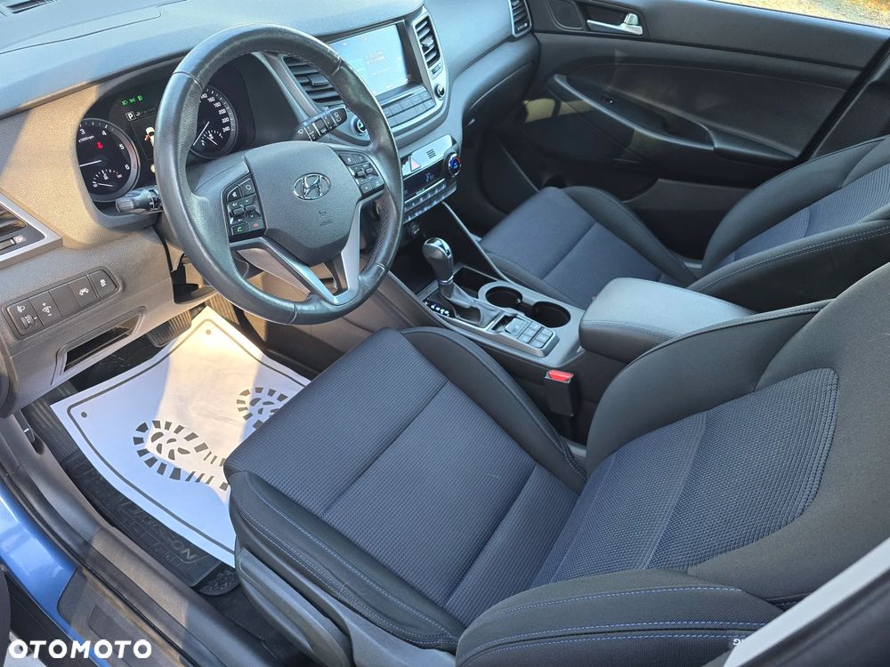 Hyundai Tucson 2.0 CRDI 4WD Automatik Style - 16