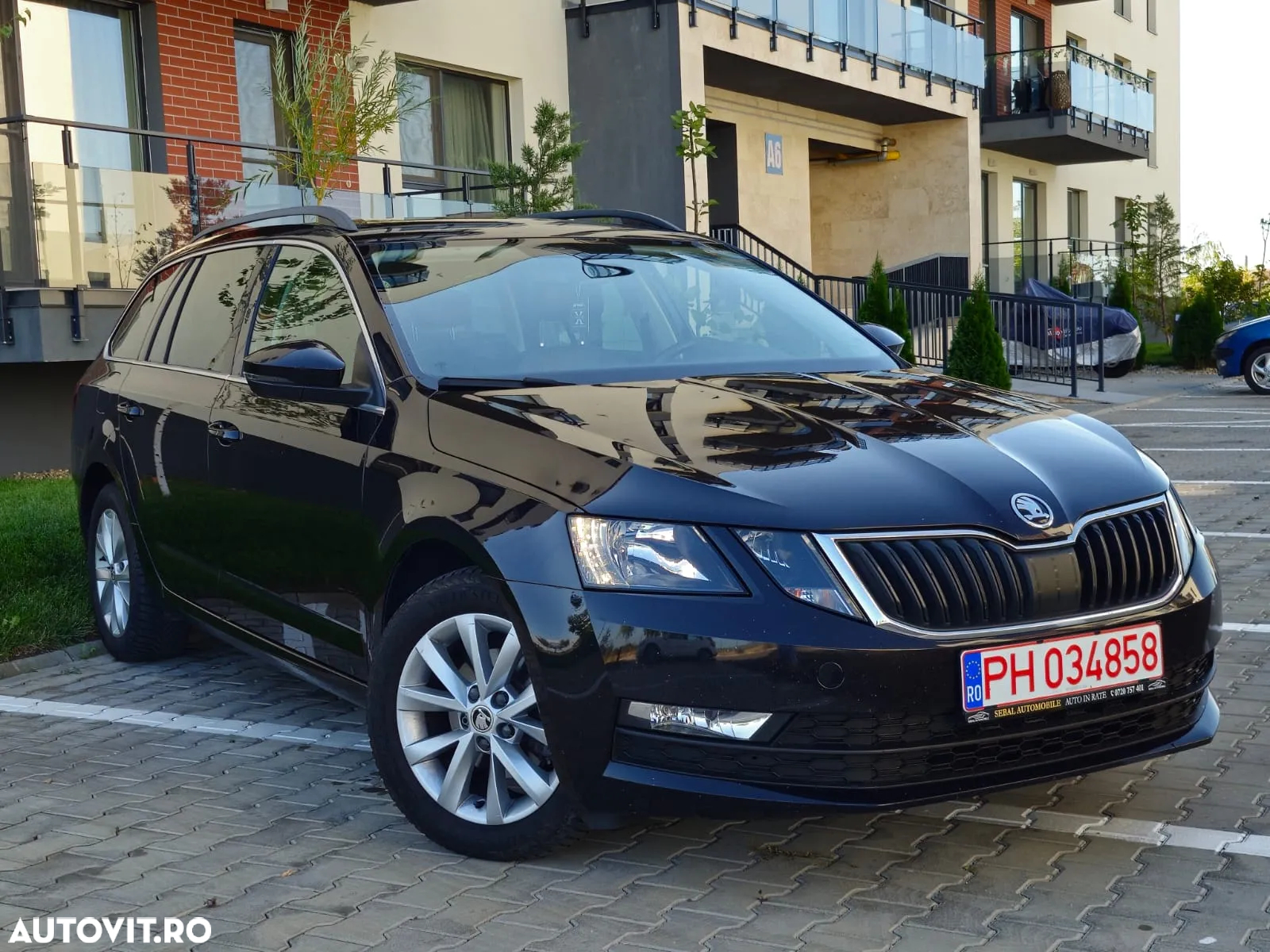 Skoda Octavia Combi Diesel 1.6 TDI DSG Ambition - 3