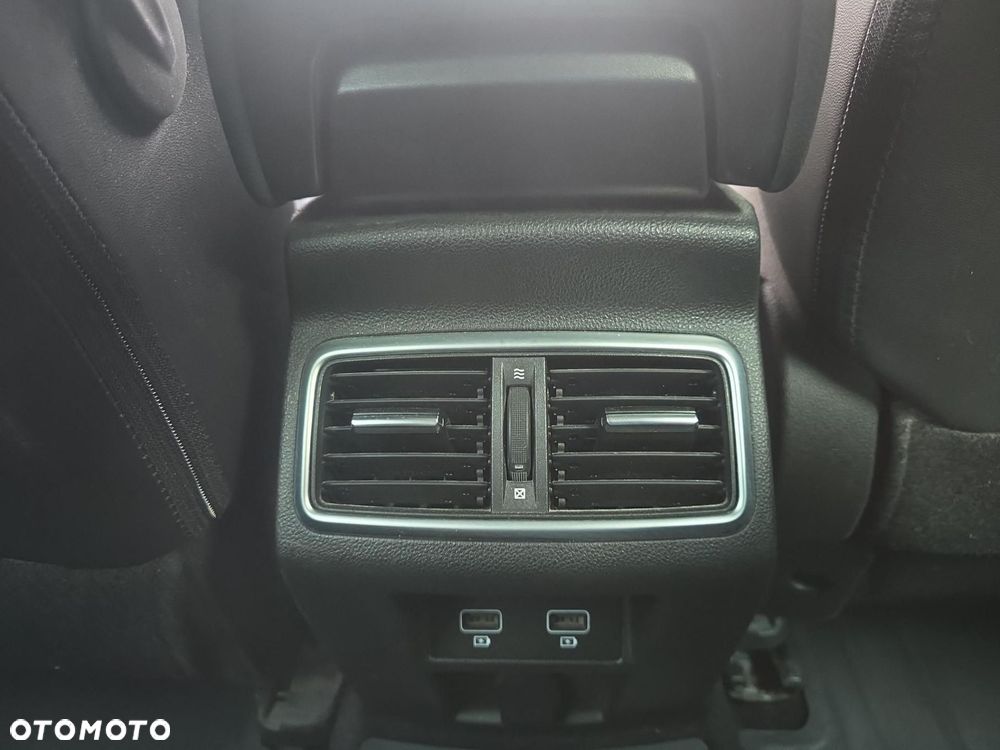 Renault Megane 1.5 Blue dCi Intens - 17