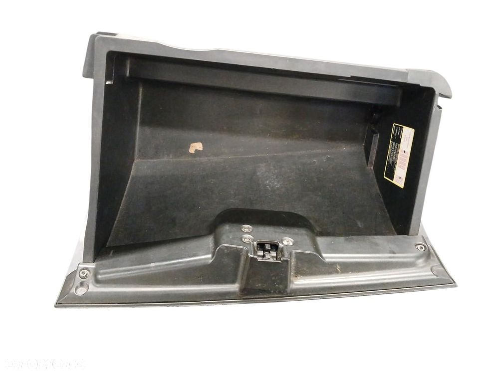 SCHOWEK PASAZERA FIAT GRANDE PUNTO - 1
