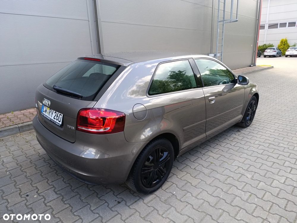 Audi A3 3-drzwiowe 1.4 TFSI Ambiente - 9
