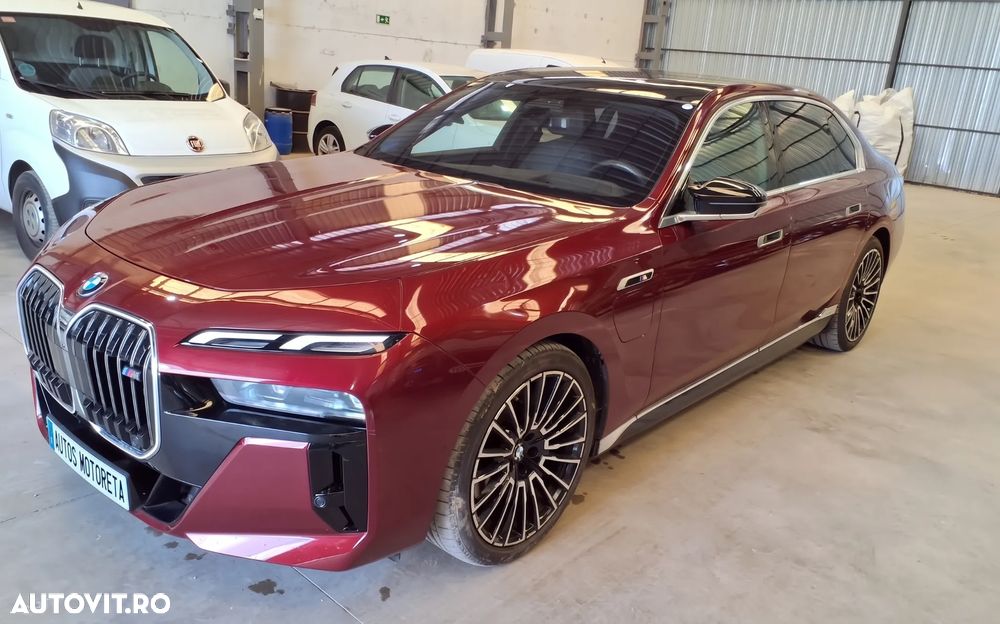 BMW M7 M760e xDrive AT PHEV - 2
