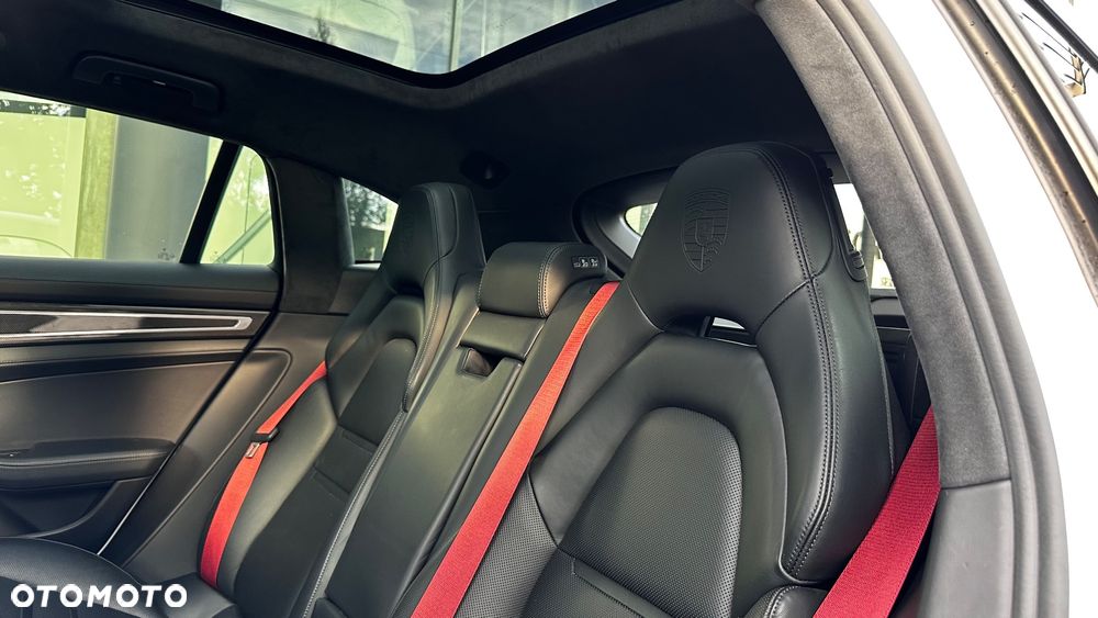 Porsche Panamera 4S Executive - 18