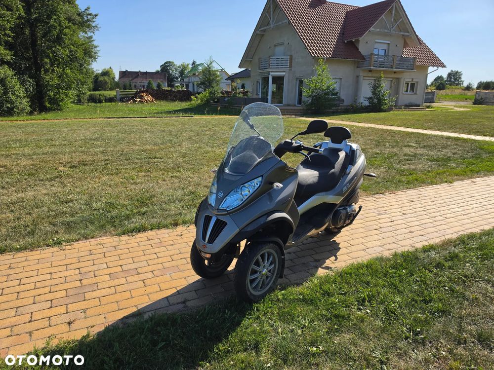 Piaggio MP-3 - 2