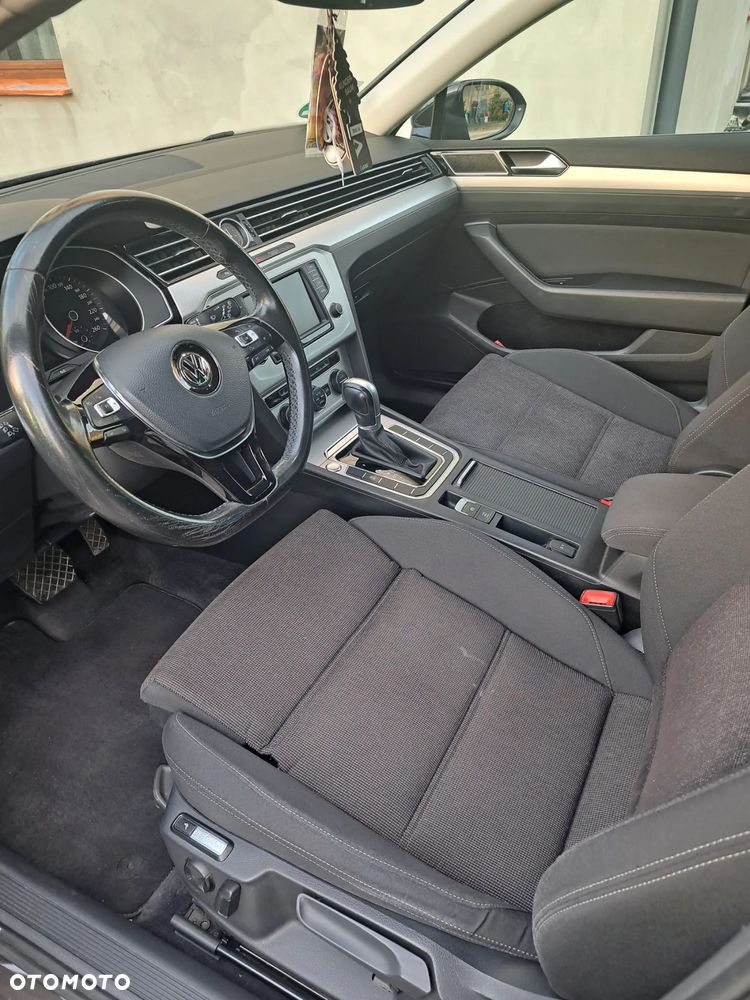 Volkswagen Passat 2.0 TDI (BlueMotion Technology) DSG Comfortline - 14