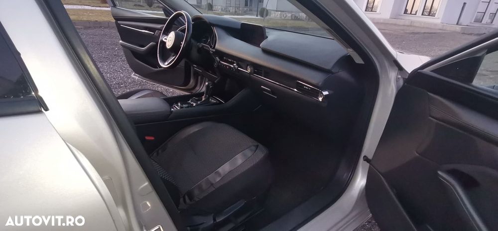 Mazda 3 e-Skyactiv X186 AT MHEV GT+ - 25