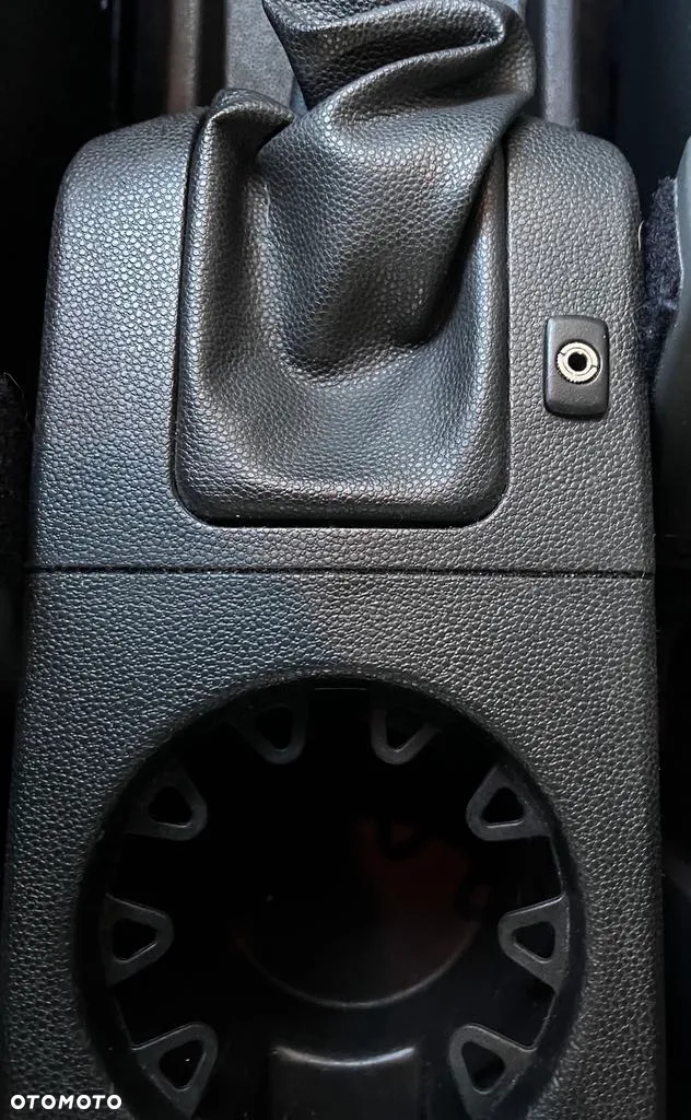 Opel Astra III GTC 1.4 Cosmo - 9