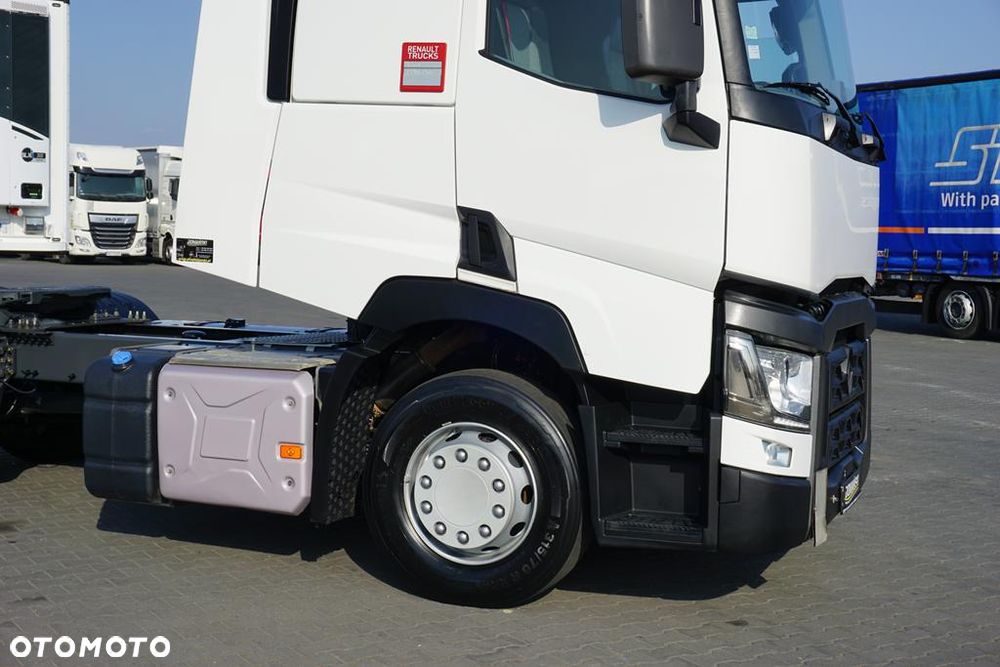 Renault T 460 / ACC / EURO 6 / SLEEPER CAB / RETARDER - 32