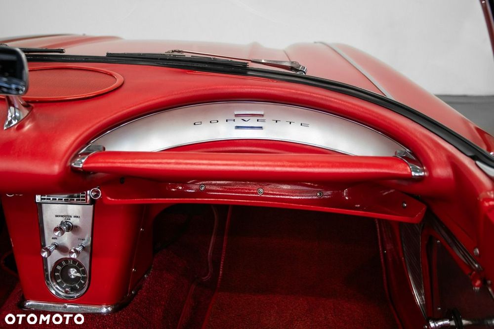 Chevrolet Corvette - 34