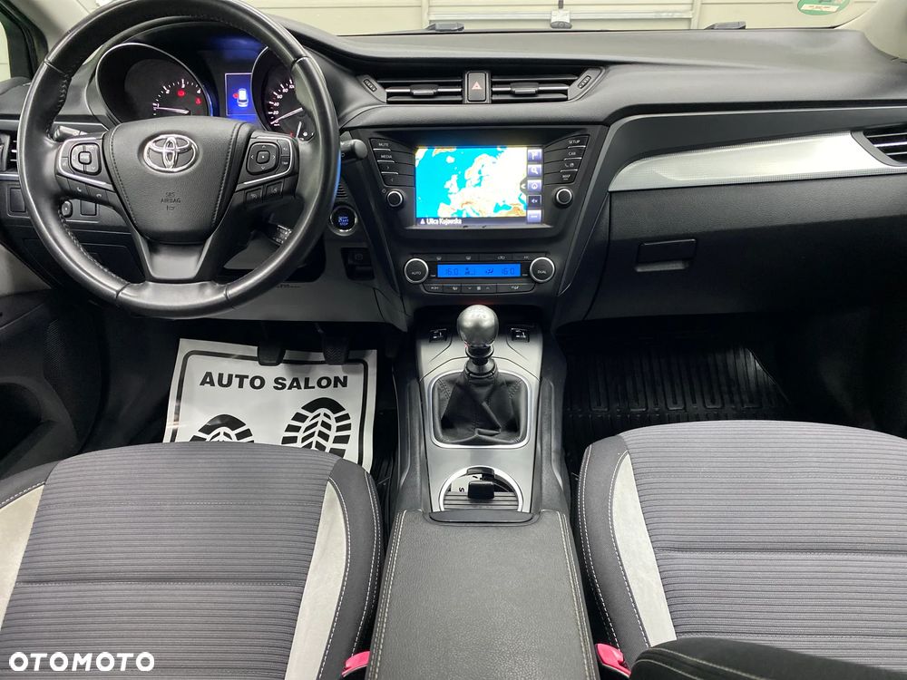 Toyota Avensis 2.0 D-4D Prestige - 21