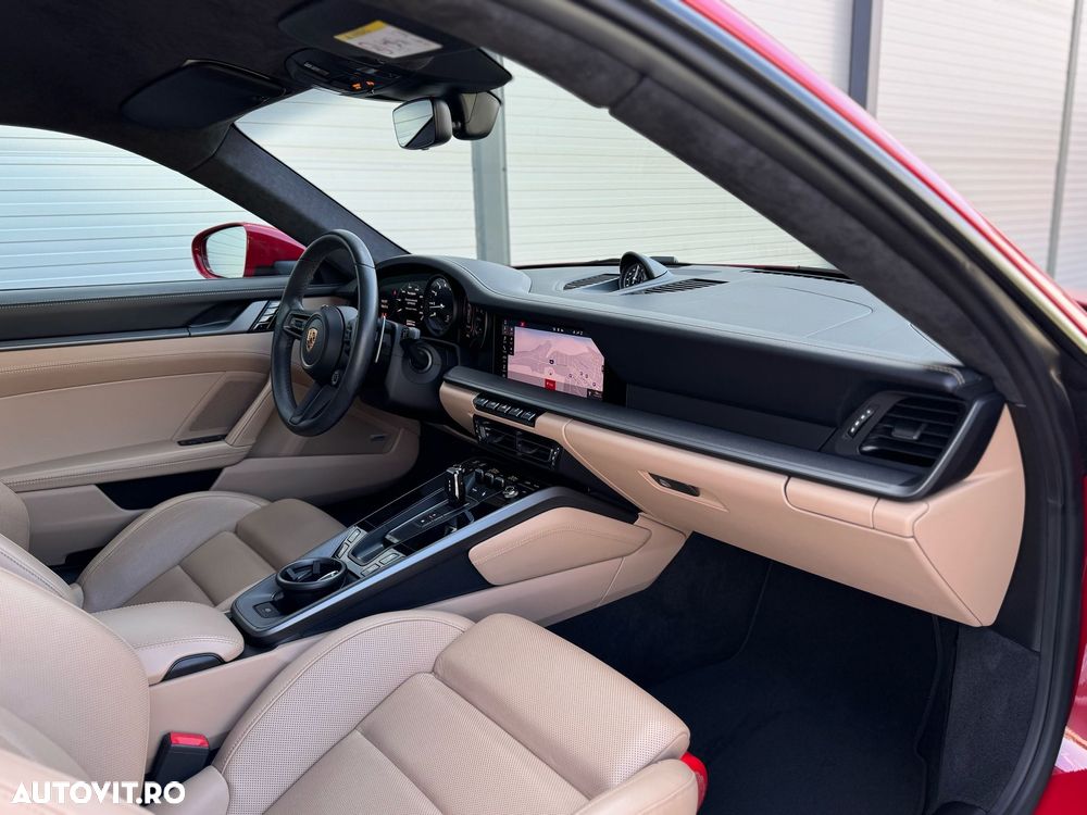 Porsche 911 Carrera 4S PDK - 8