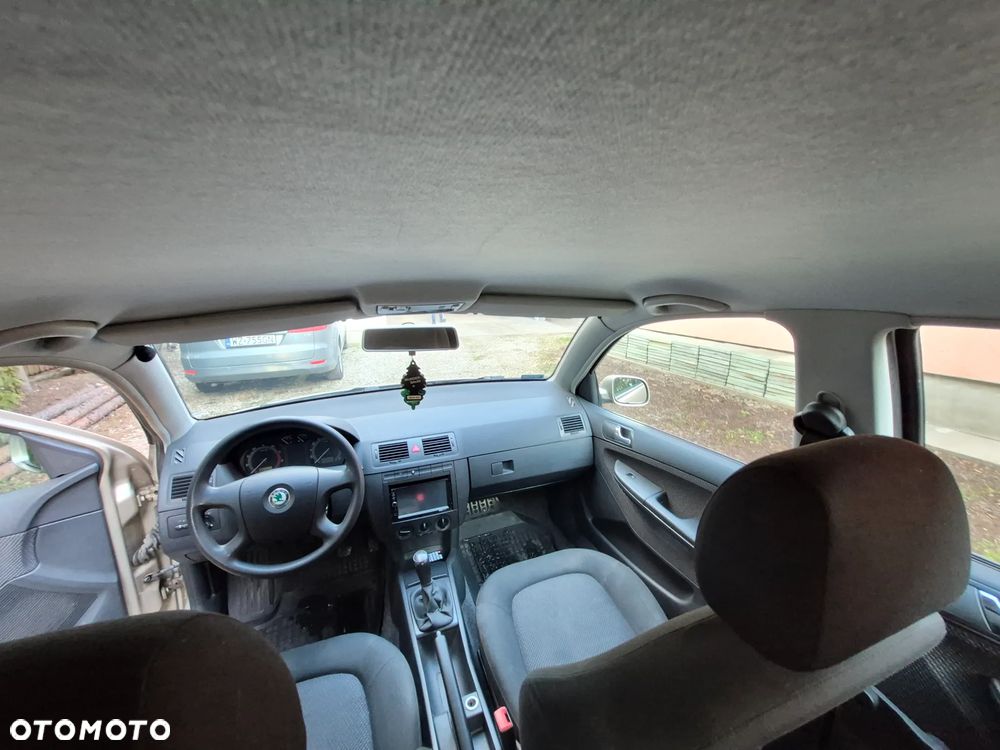 Skoda Fabia 1.4 16V Ambiente - 15