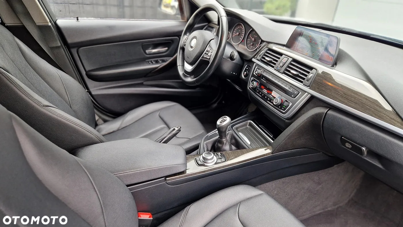 BMW Seria 3 320d Luxury Line - 20