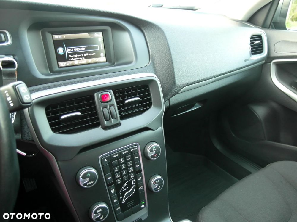 Volvo V40 D2 Kinetic - 37