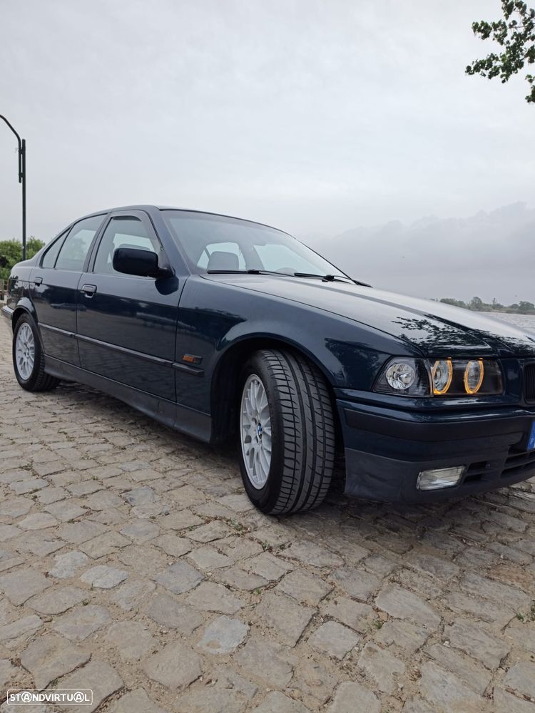 BMW 318 tds - 2