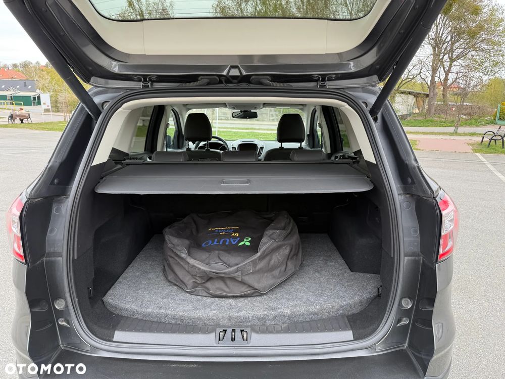 Ford Kuga - 29