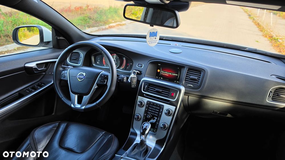 Volvo V60 D4 Drive-E Ocean Race - 9