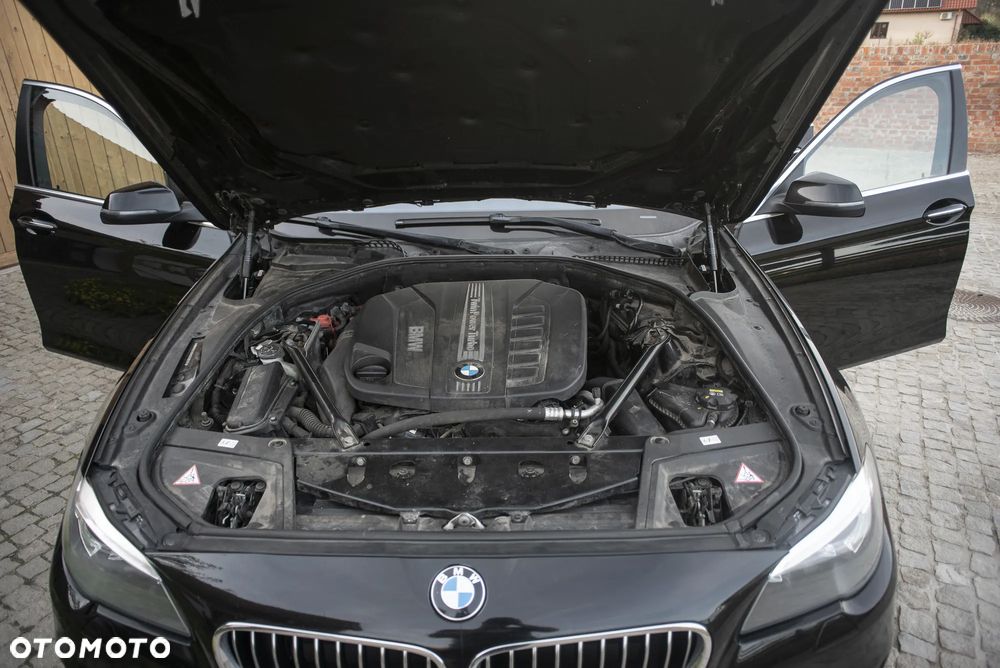 BMW Seria 5 530d Sport-Aut Luxury Line - 19