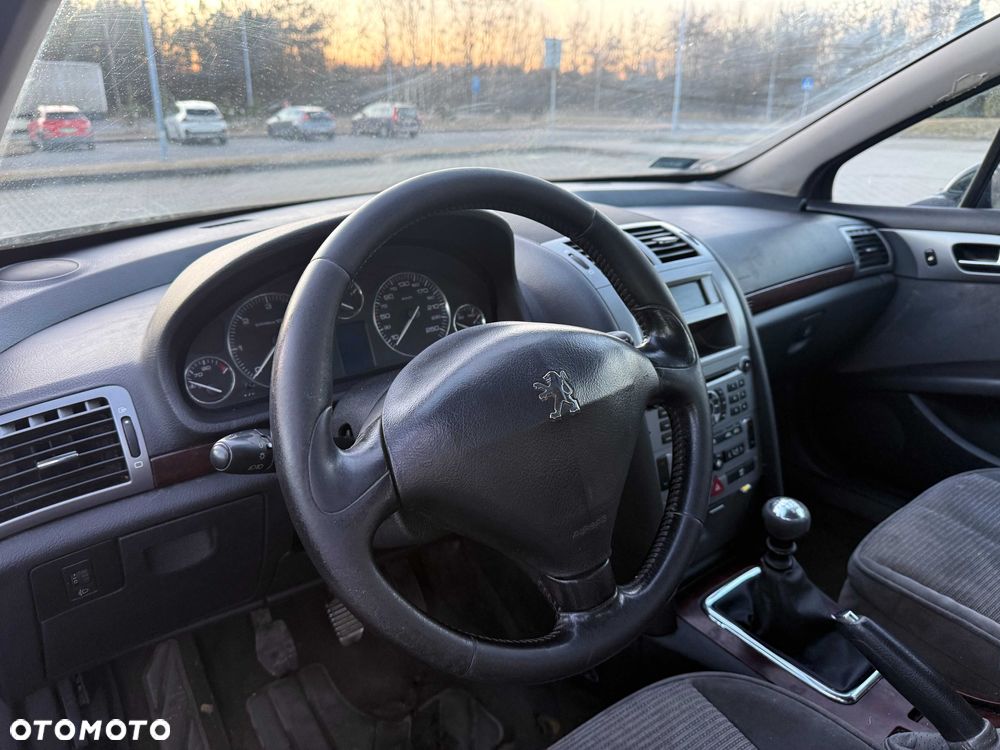 Peugeot 407 - 6