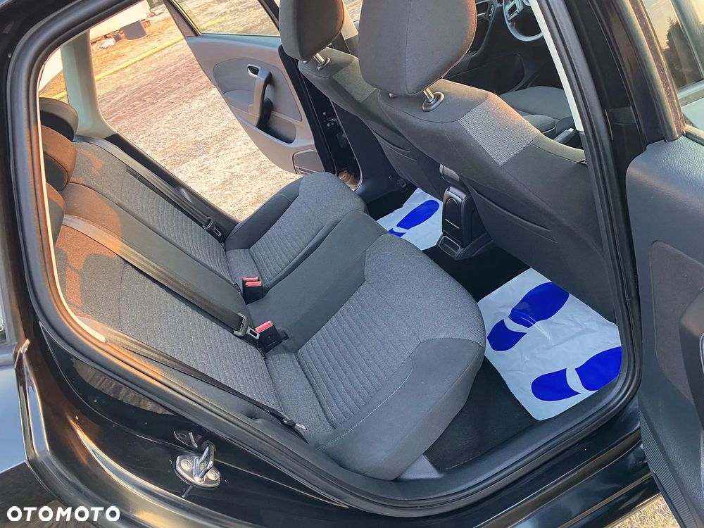 Volkswagen Polo 1.4 16V Comfortline - 17