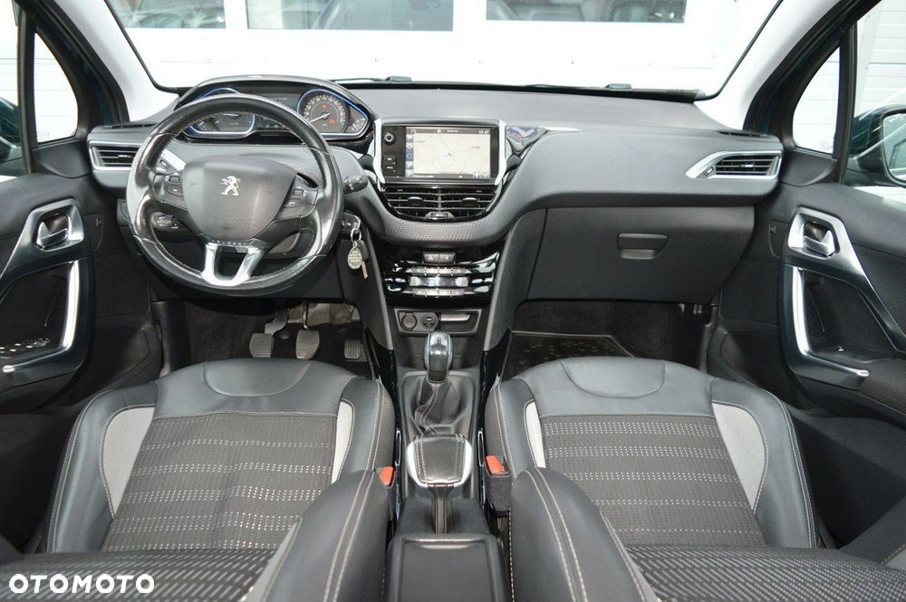 Peugeot 2008 1.2 Pure Tech Style EU6 - 2