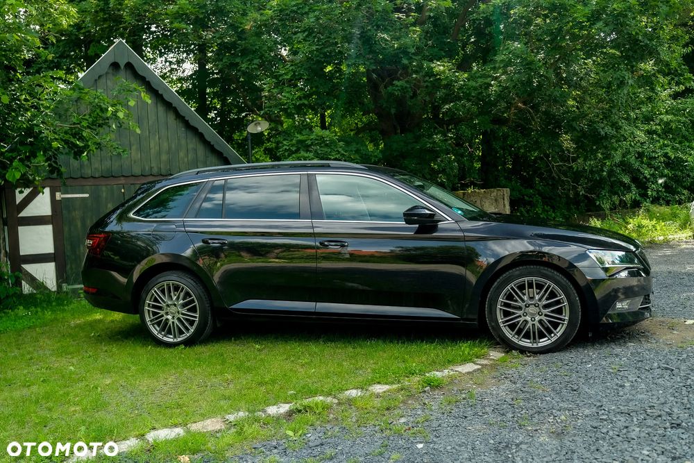 Skoda Superb 2.0 TDI Sportline - 6