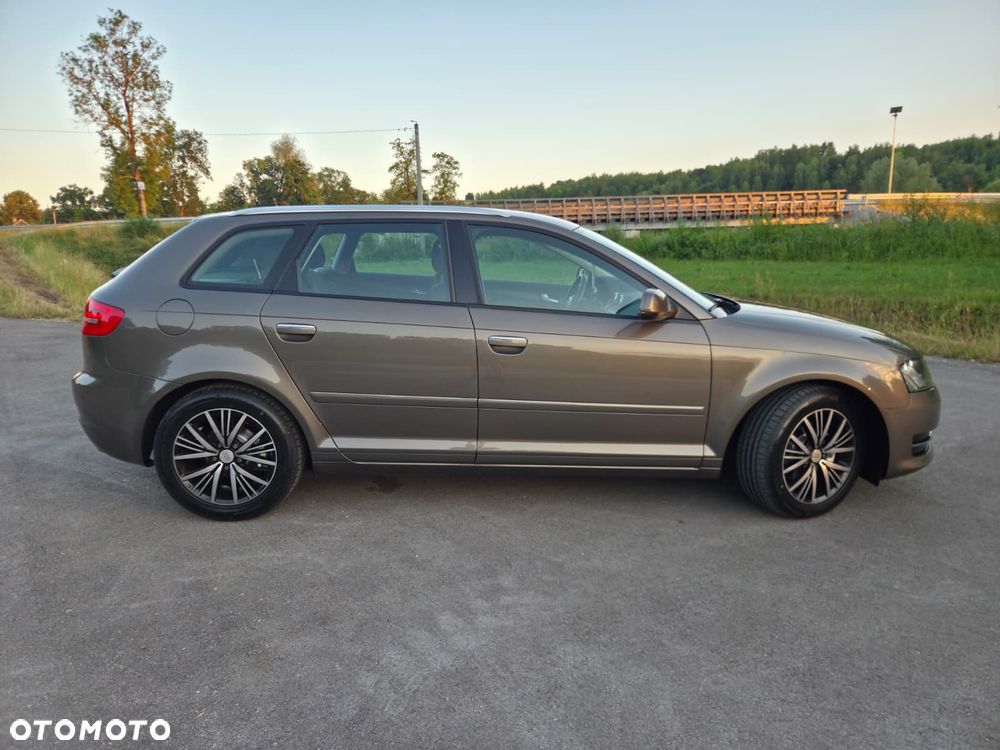 Audi A3 Sportback - 4