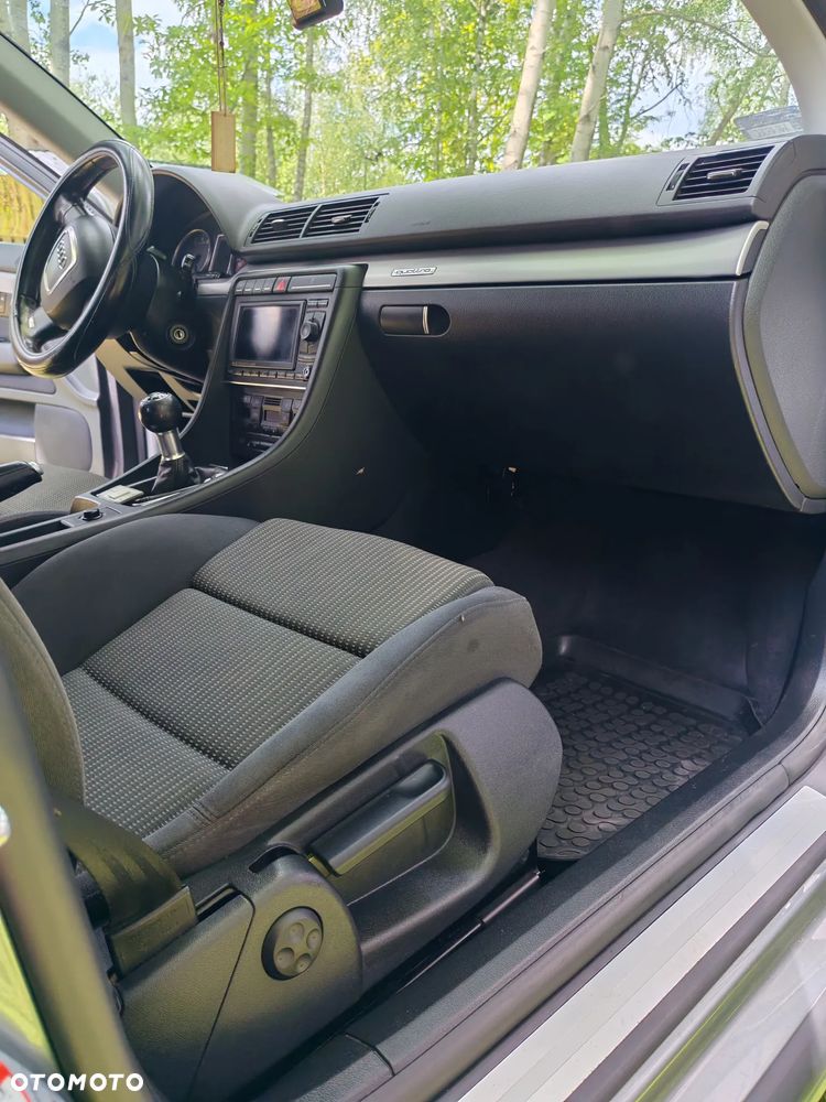 Audi A4 Avant 1.8 T quattro - 32