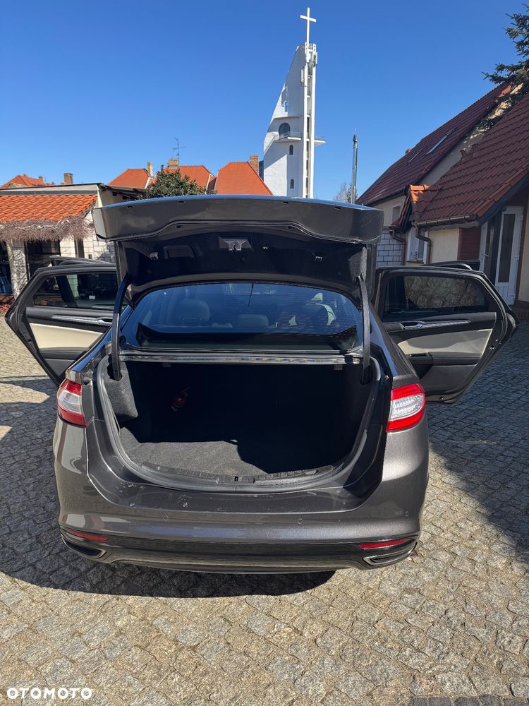 Ford Mondeo 2.0 EcoBoost Titanium - 4