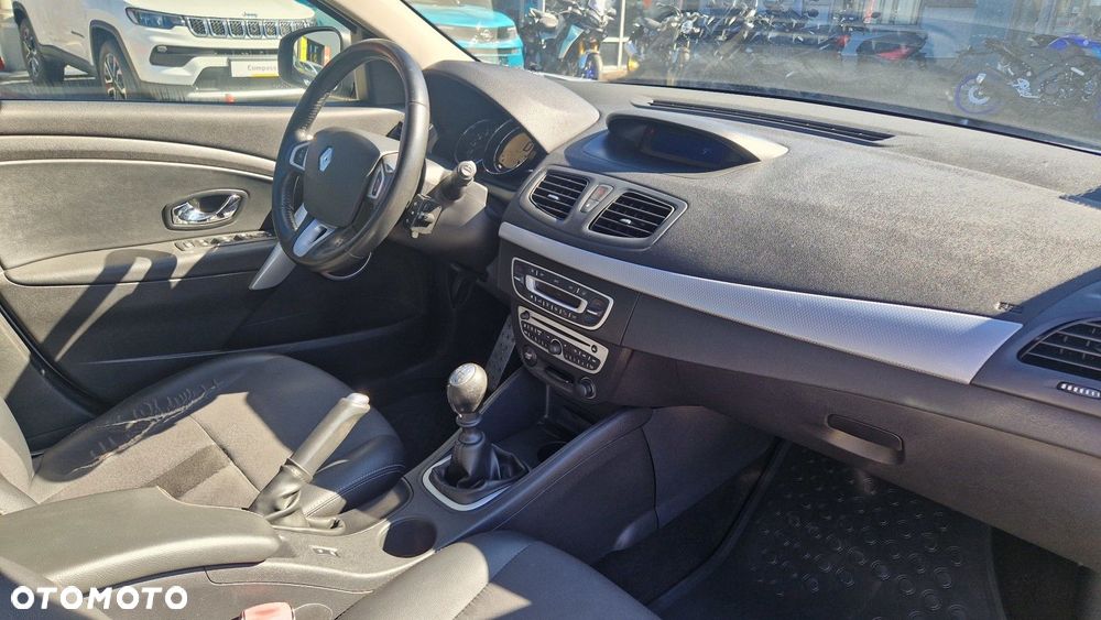 Renault Fluence 2.0 16V Sport Way - 17