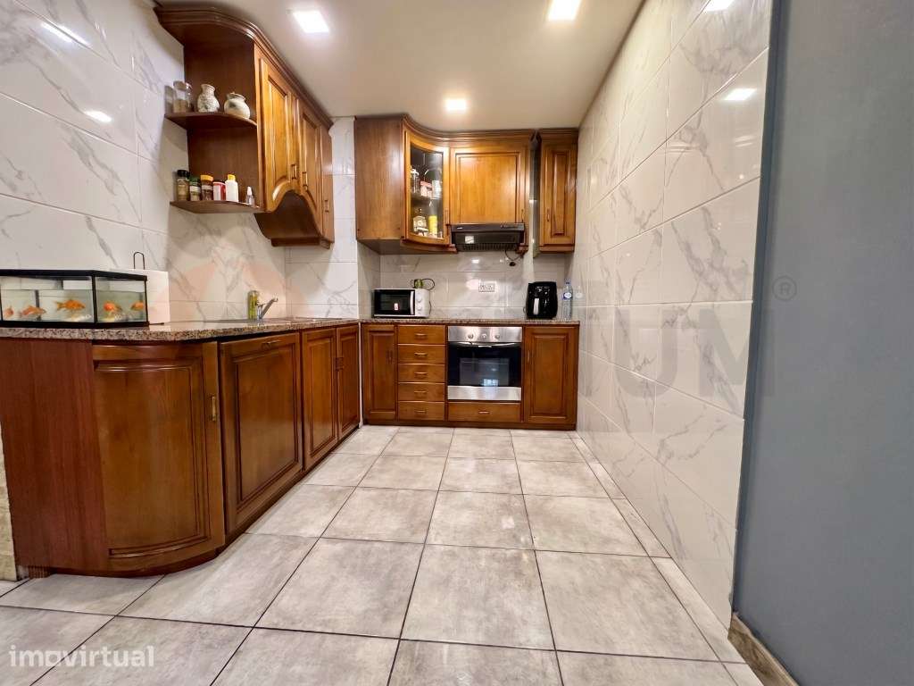 T1 semi-remodelado Setúbal - Grande imagem: 3/10