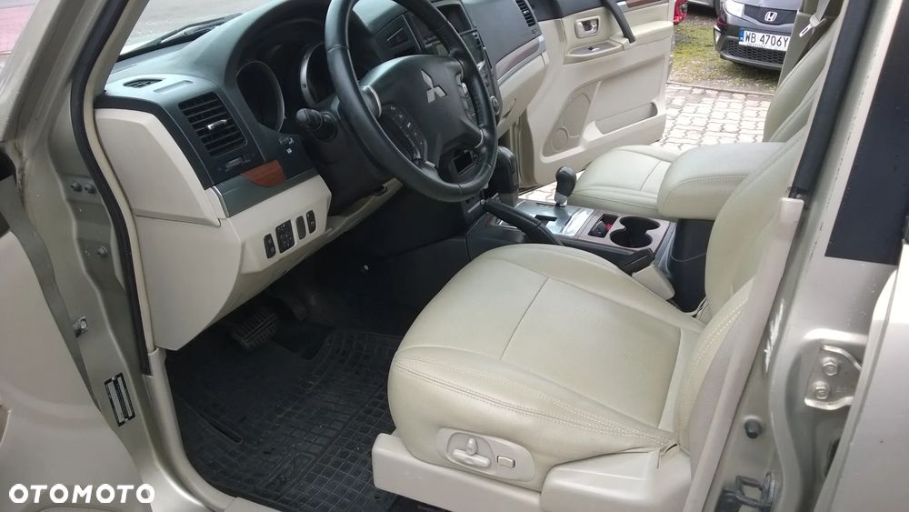 Mitsubishi Pajero 3.8 V6 Automatik Instyle - 12