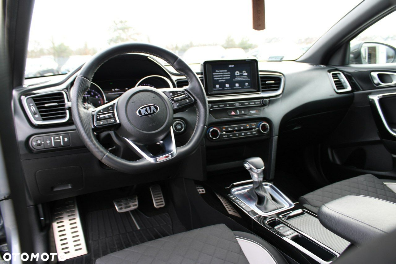 Kia ProCeed - 30