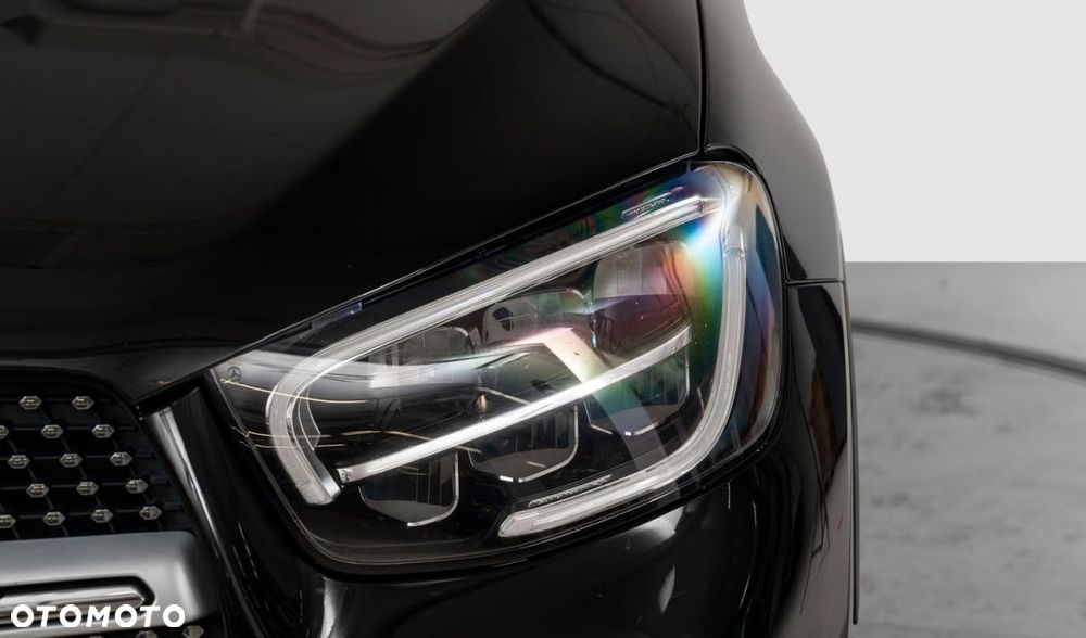 Mercedes-Benz GLC 300 e 4-Matic - 7