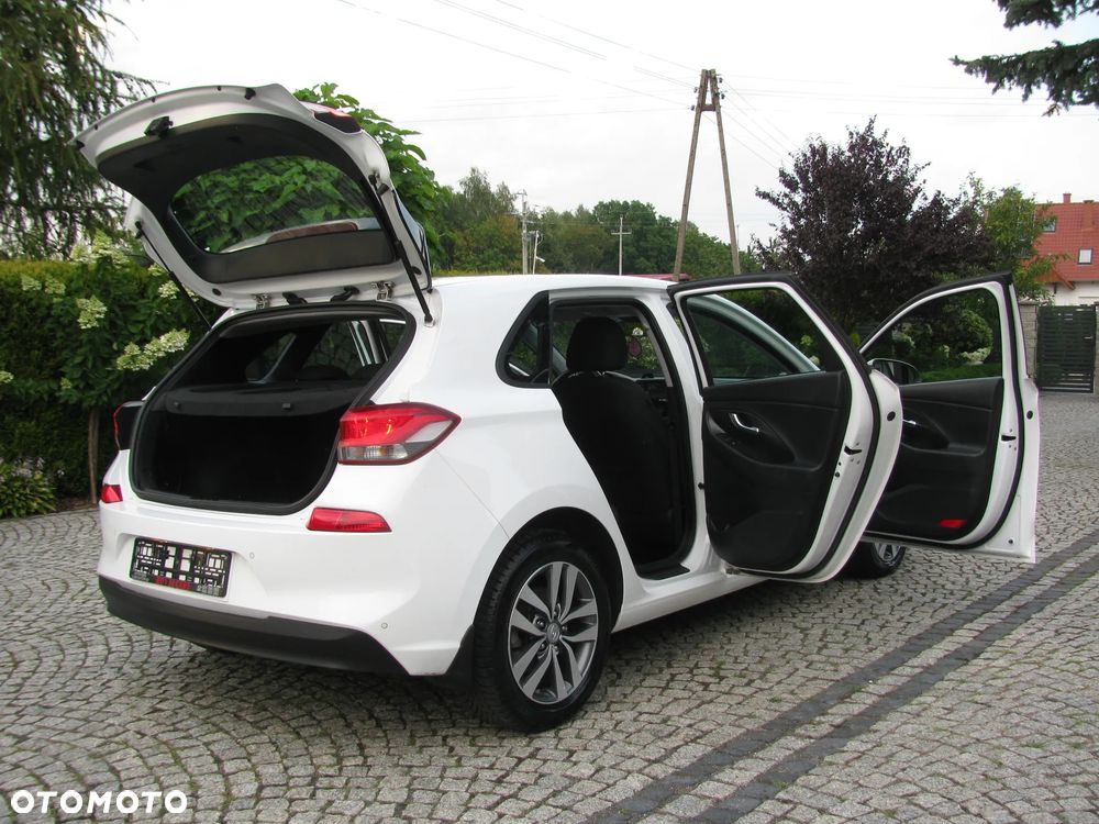 Hyundai i30 1.4 T-GDI Trend - 17
